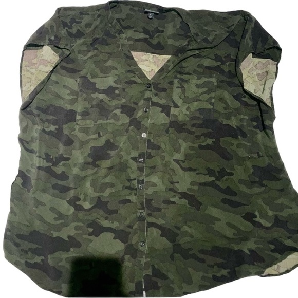 Torrid green camo short sleeve top size 4X - Picture 1 of 5